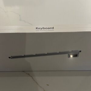 Apple White Keyboard with Numeric Pad NIB